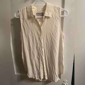 Beige silk Everlane sleeveless button-down top size 2